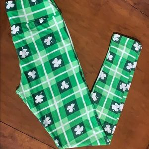 OS LuLaRoe St Patrick’s Day leggings. 2019